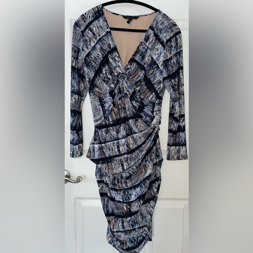 BCBGMaxAzria Navy and Black Abstract Ruched V-Neck Long-Sleeve Dress